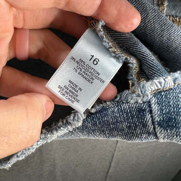 LOGO by Lori Goldstein Denim Jacket with Frayed Hem Medium Vintage Reg 16 - Picture 9 of 9